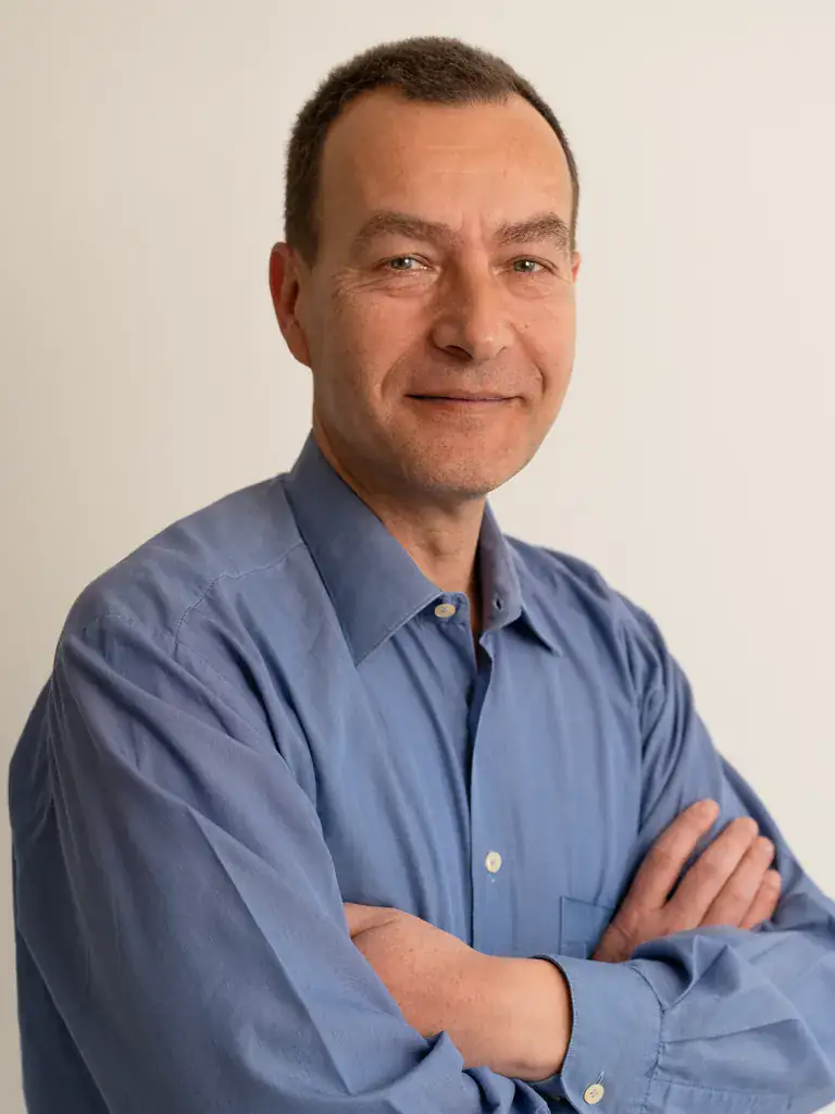 Daniel, der die Webseiten baut und betreut